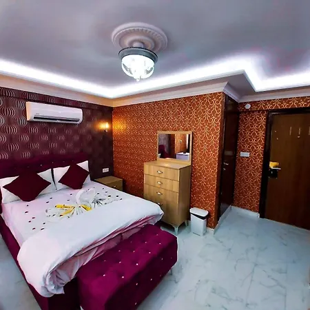 Diyar Cema Budget Aparthotel *
