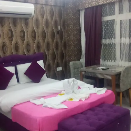 Diyar Cema Budget Aparthotel *
